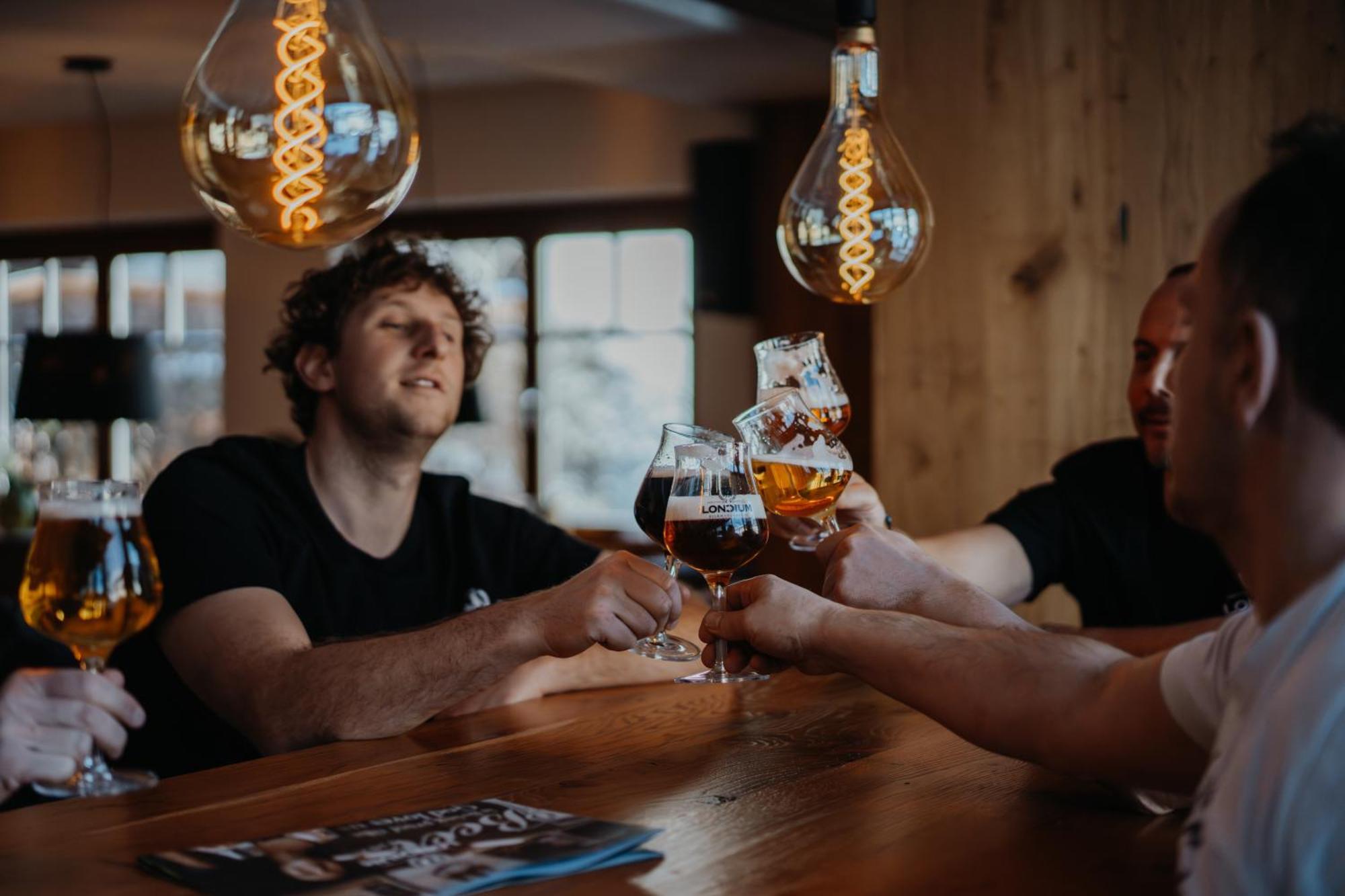 Bierhotel Loncium & Privatbrauerei ケットシャッハ＝マウテン エクステリア 写真