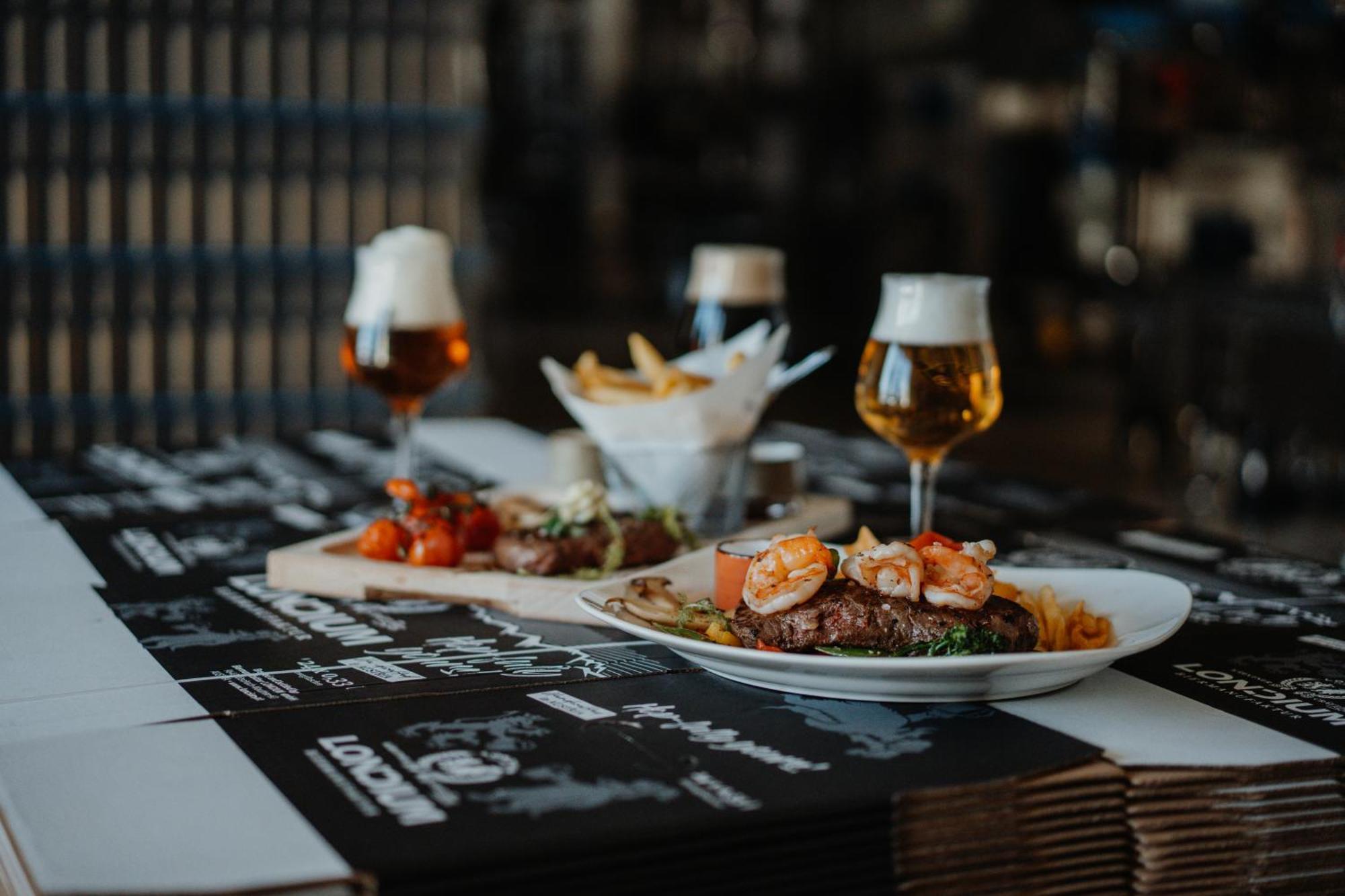Bierhotel Loncium & Privatbrauerei ケットシャッハ＝マウテン エクステリア 写真
